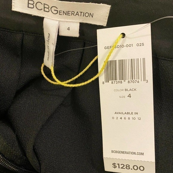 BCBGeneration Dress Size 4 Women's Black Lace Inset Deep V Neck A Line Mini - Picture 8 of 10